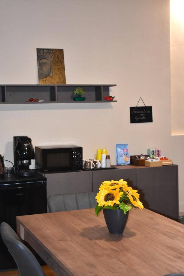 Casa Vacanze Oikia - Room Girasole Naples Luaran gambar
