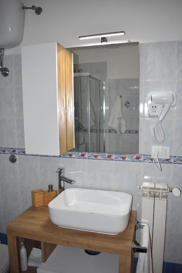 Casa Vacanze Oikia - Room Girasole Naples Luaran gambar